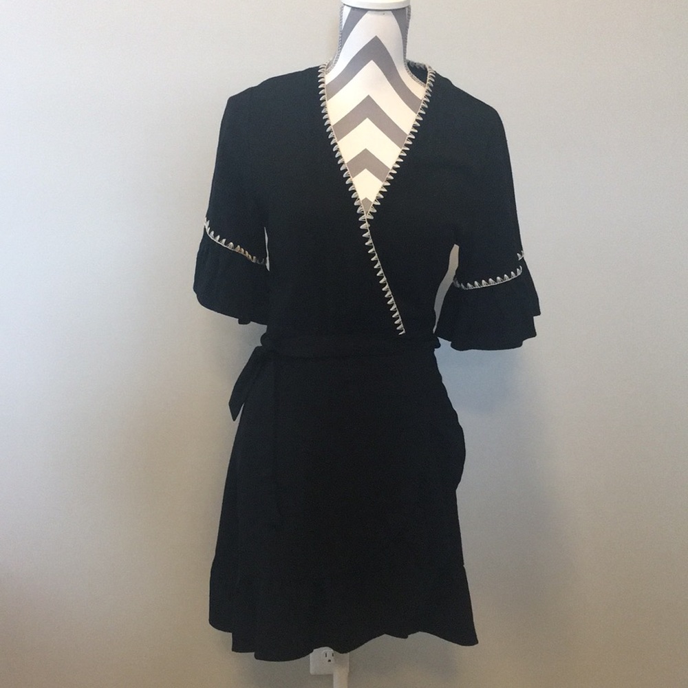 NWOT Evereve Wrap Dress Size Small